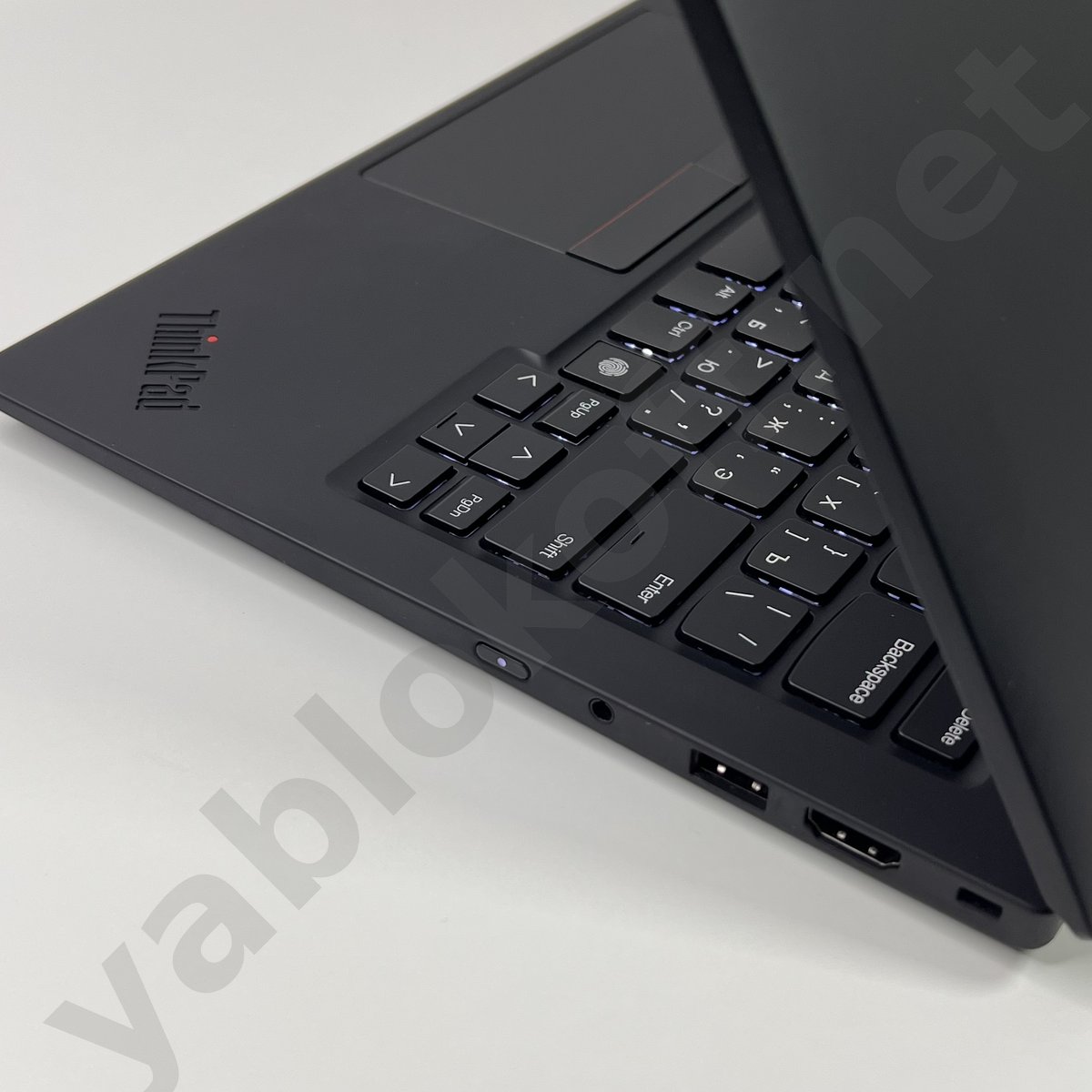 Ноутбук Lenovo ThinkPad X1 Carbon Gen 12 Ultra 7-165U 32Gb/512Gb — фото 8
