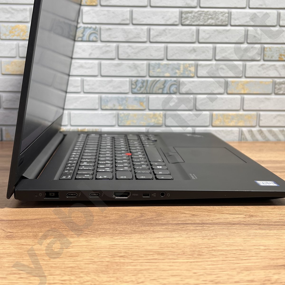 Ноутбук Lenovo ThinkPad P1 Gen 2 i9 T2000 4K — фото 2