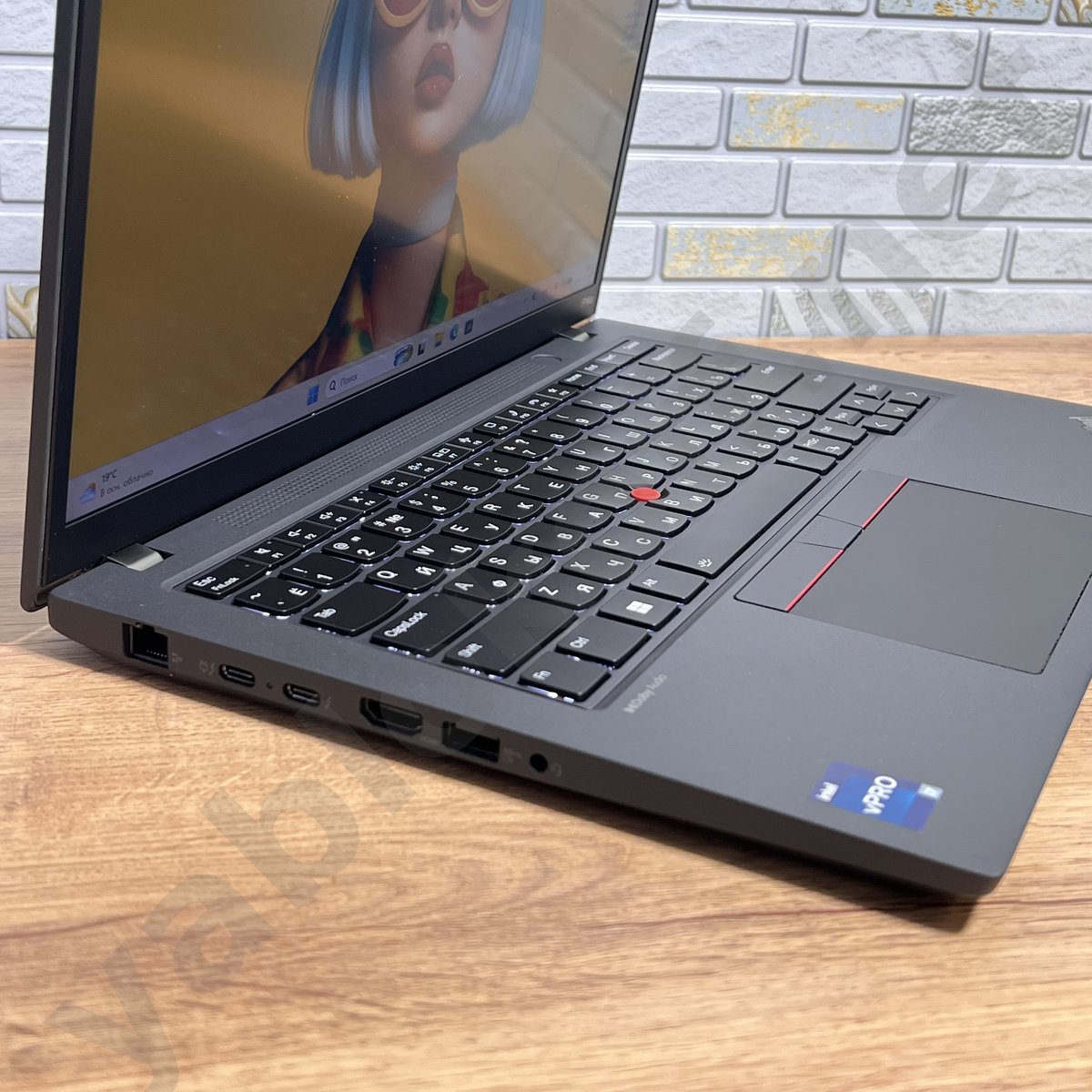 Ноутбук Lenovo ThinkPad P14S Gen 4 i7 — фото 2